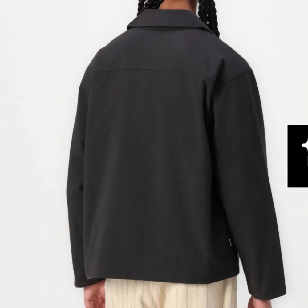 Obey unisex vesta jacket with animal accents - Picture 2 of 8